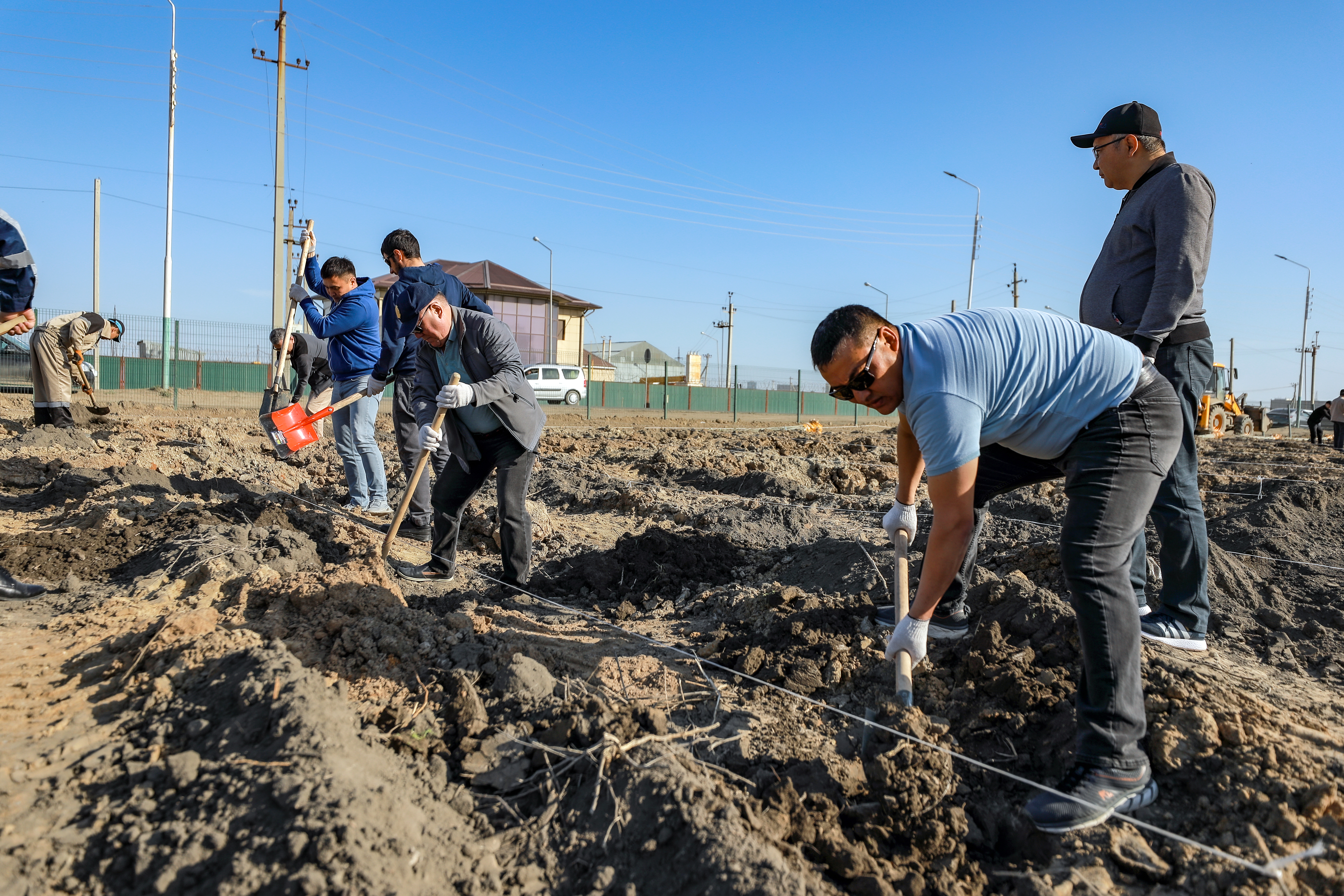 Over 700 trees were planted by employees of Atyrau Refinery 