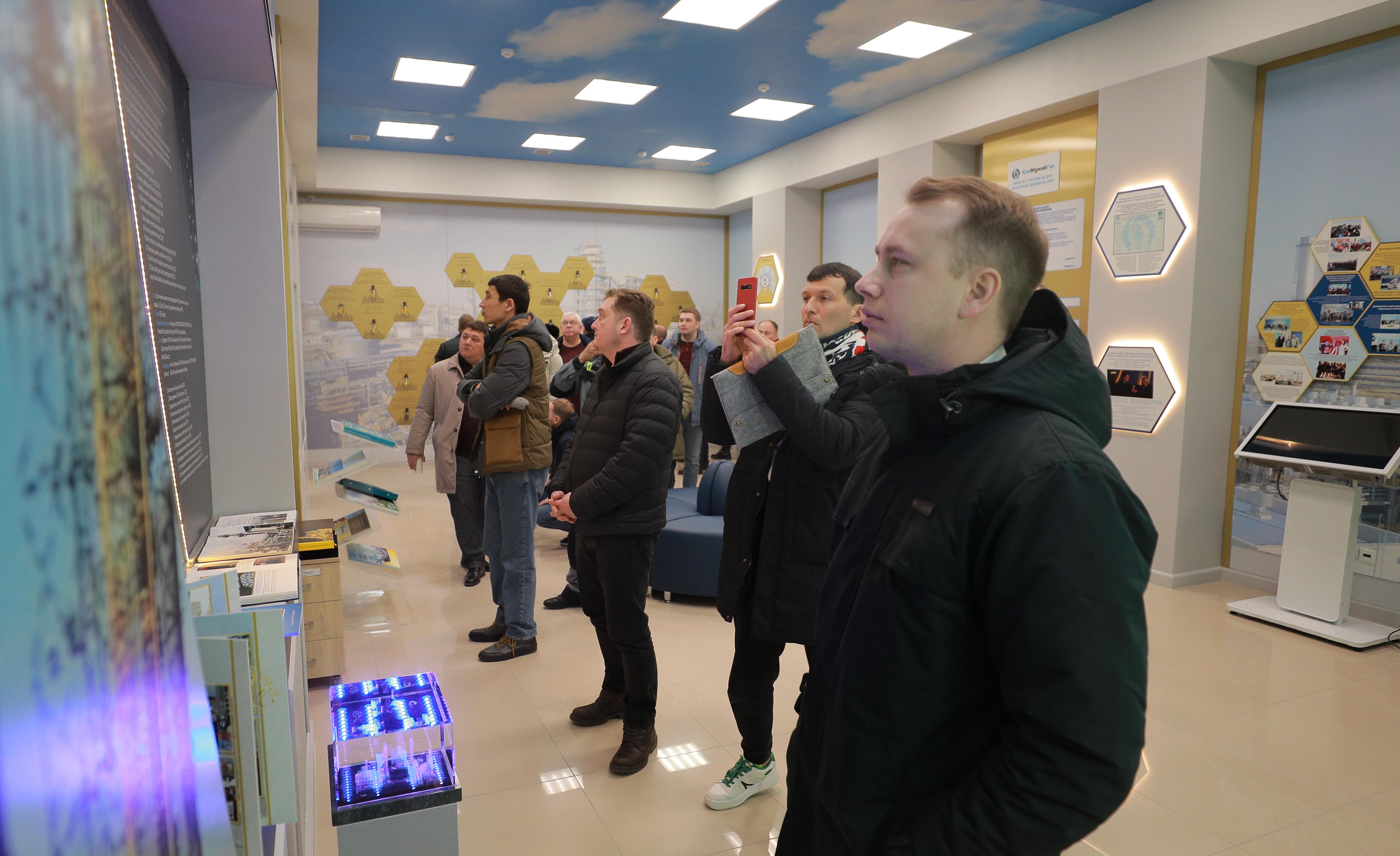 Специалисты нефтегазовых компаний СНГ обменялись опытом с коллегами из АНПЗ