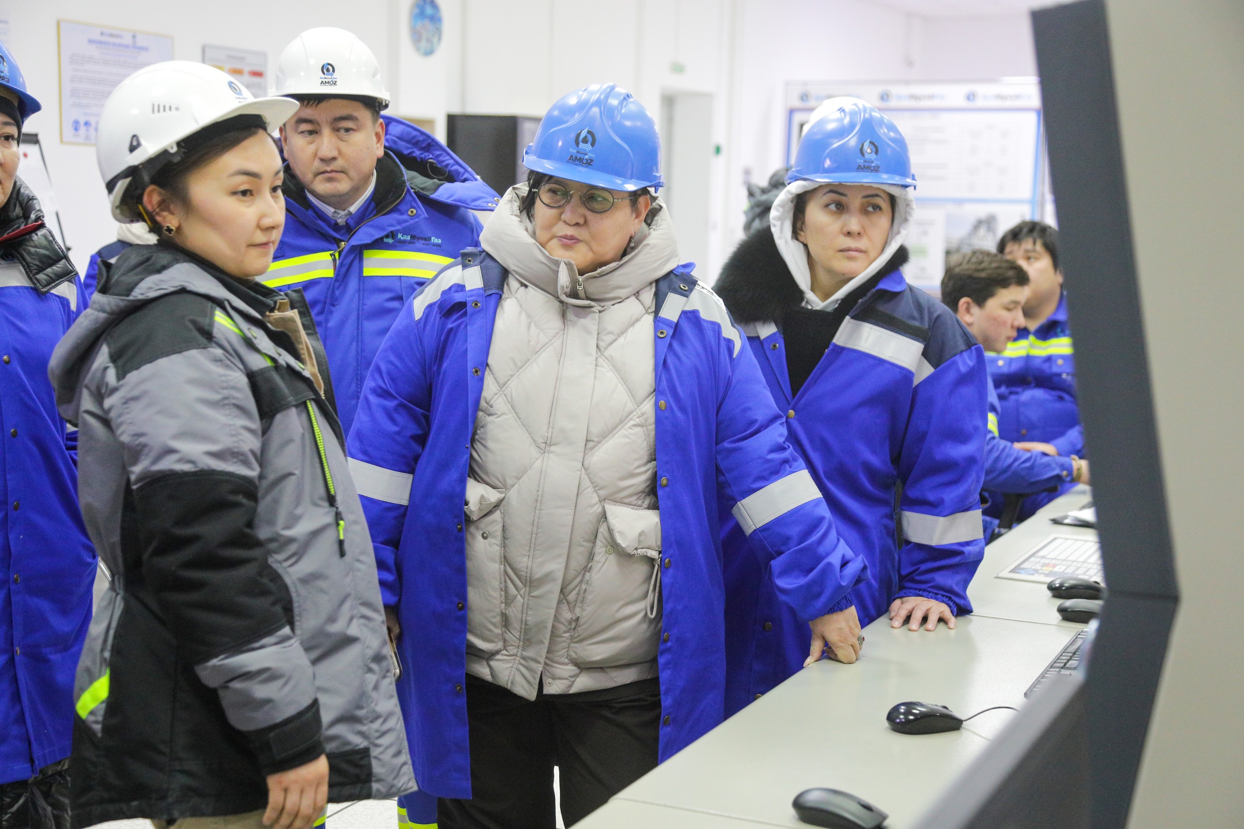 Депутат Мажилиса ознакомилась с экологическими проектами АНПЗ