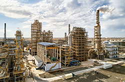 Из-за несвоевременного вывоза сжиженного газа на АНПЗ вынужденно остановлена работа каталитического крекинга