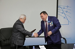 Проводили с почетом
